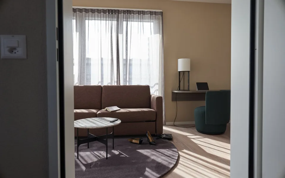 2-Zimmer Apartment möbliert und neu renoviert in Zürich Oerlikon