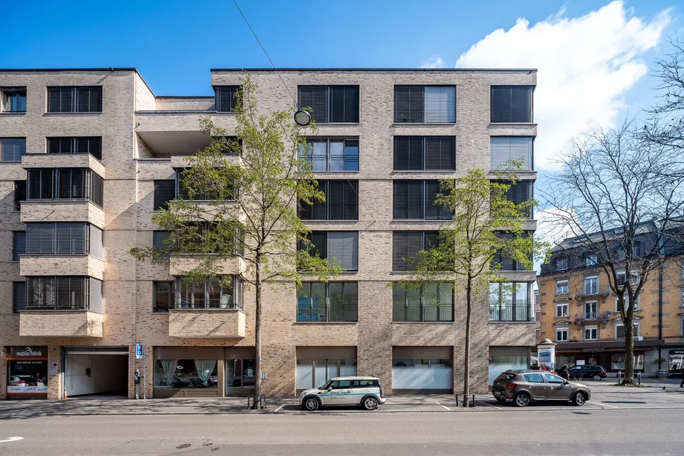2-Zimmer Apartment möbliert und neu renoviert in Zürich Oerlikon – Foto 12 von 13