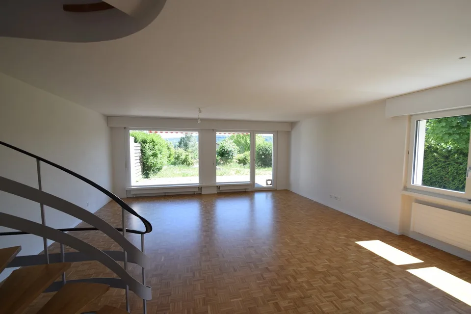 Arrivare e sentirsi a casa – casa familiare con vista sul lago di Bienne a Erlach