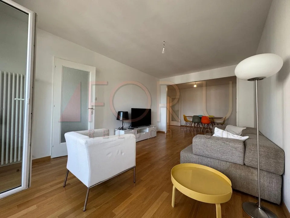Bell'appartamento ristrutturato con 4 locali, balcone e buona posizione