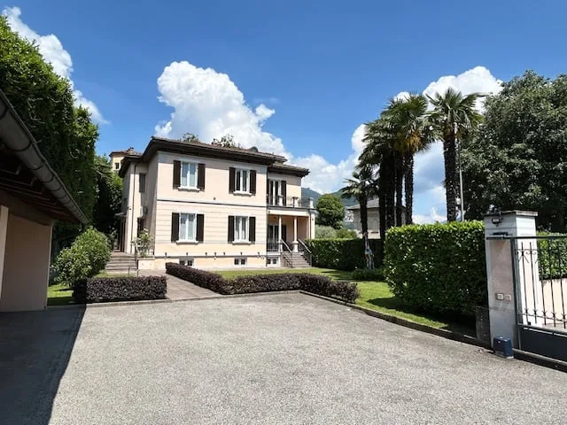 AFFITTASI MENSILMENTE Villa pronta all'uso in centro Lugano con importante vista lago