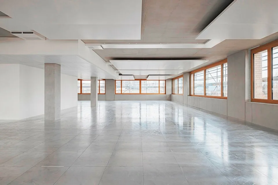 Surface de 923m2 dans le nouvel quartier mixte de Central Malley