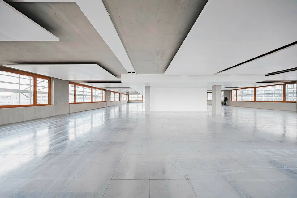 Superficie di 923m2 nel nuovo quartiere misto di Central Malley