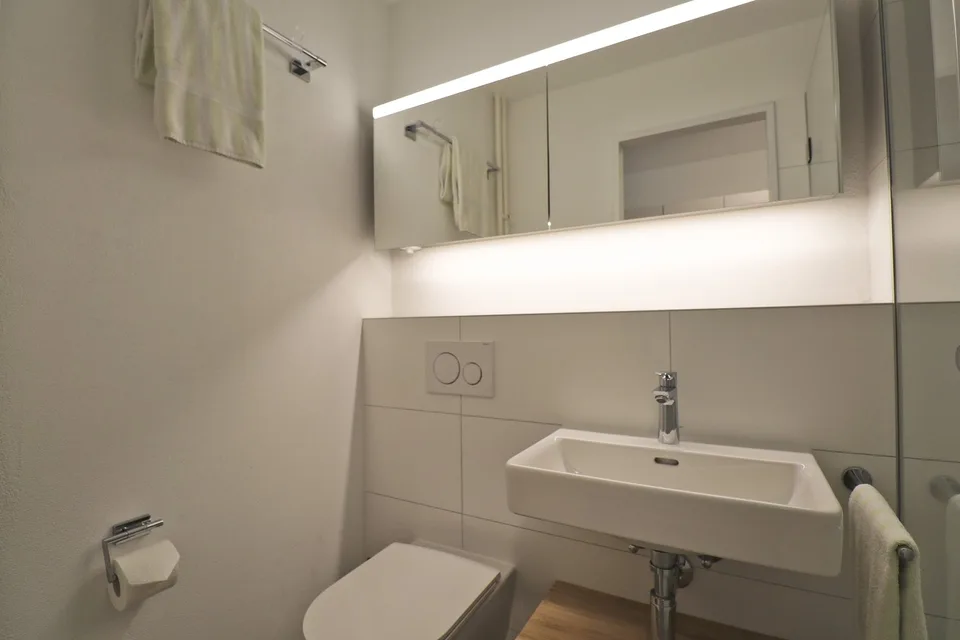 Exklusive möblierte Apartments mit eigenem Badezimmer und Kochzeile an Toplage – photo 10 sur 16