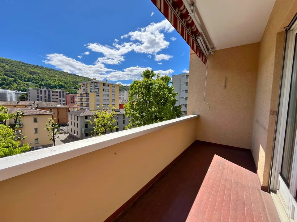 Helllichtes 3.5-Zimmer-Apartment in Chiasso-Zentrum, strategisch günstig und gut erschlossen – Foto 12 von 13