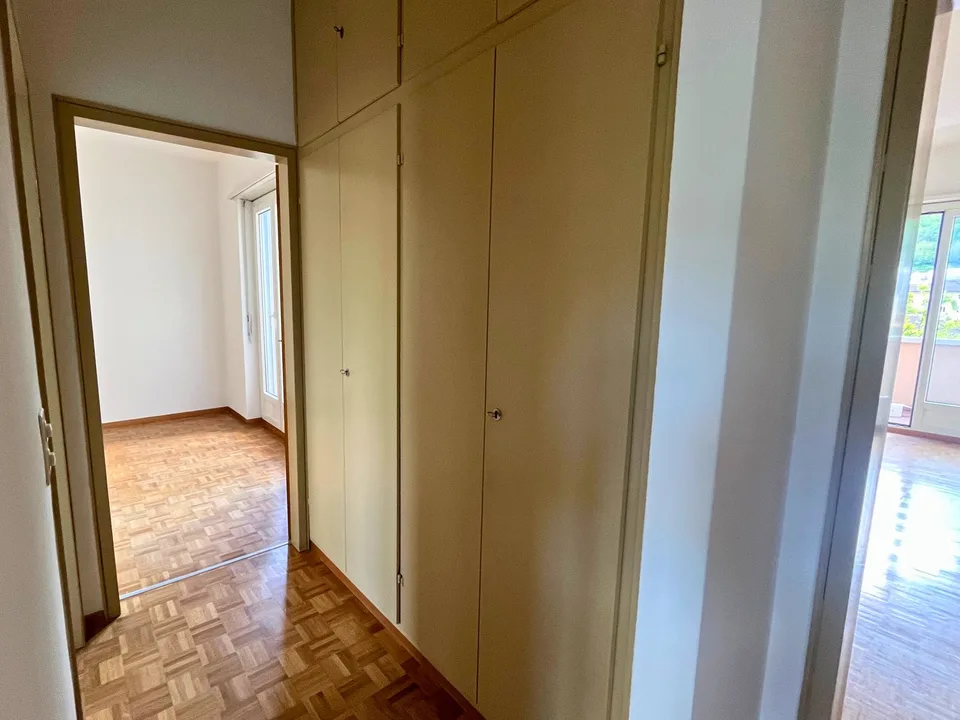 Helllichtes 3.5-Zimmer-Apartment in Chiasso-Zentrum, strategisch günstig und gut erschlossen – Foto 13 von 13