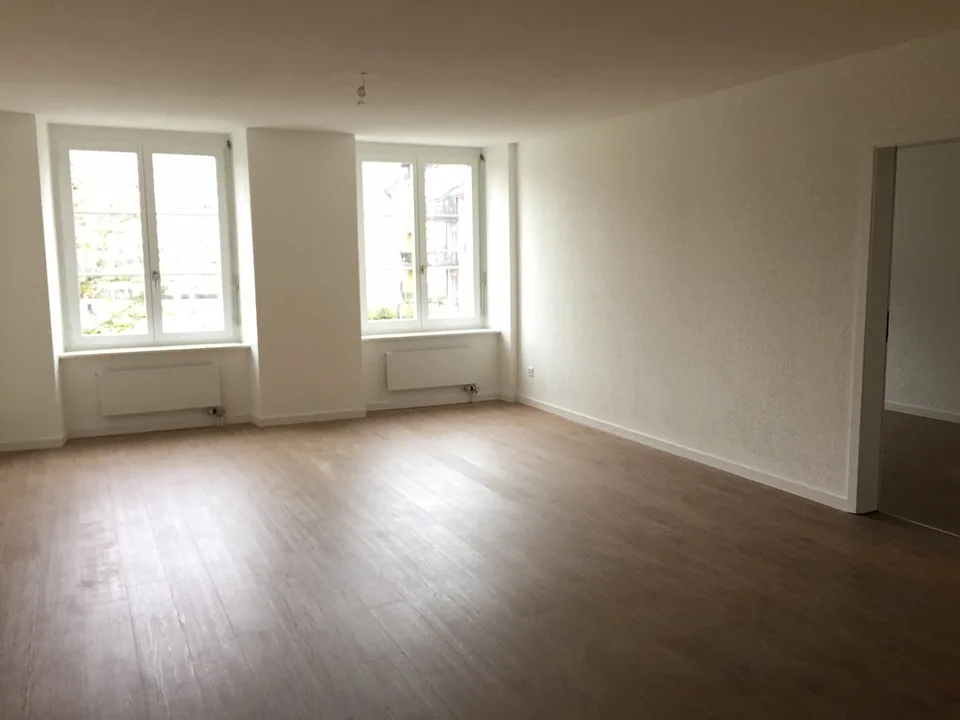 Maisonnette confortable avec balcon + machine à laver/toilettes privées - situation centrale en ville