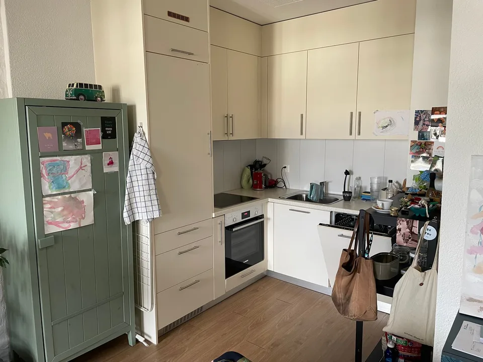 Maisonnette confortable avec balcon + machine à laver/toilettes privées - situation centrale en ville