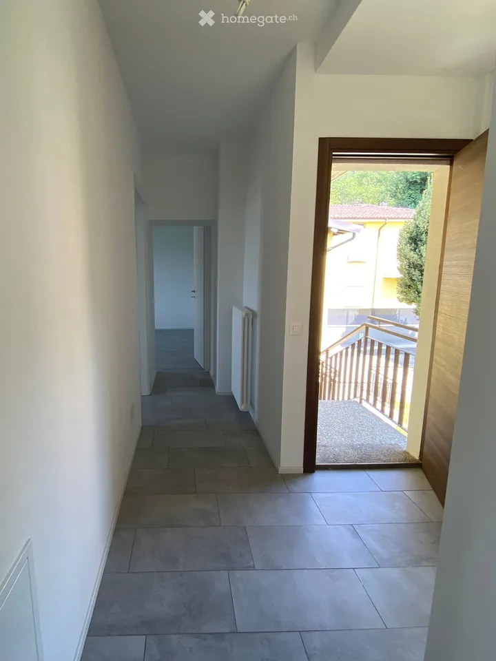 Helles 3.5-Zimmer-Apartment in Morbio Inferiore