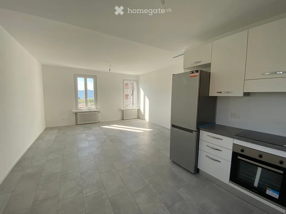 Helles 3.5-Zimmer-Apartment in Morbio Inferiore