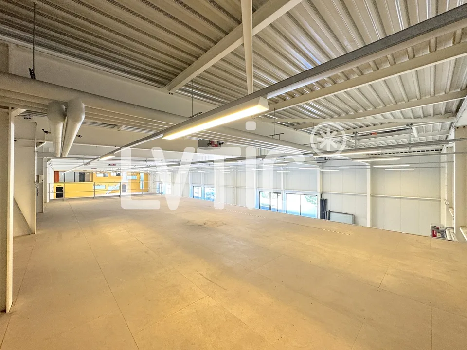 Locali, showrooms, magazzini di 1000 m2 in affitto a Yverdon – foto 8 di 12