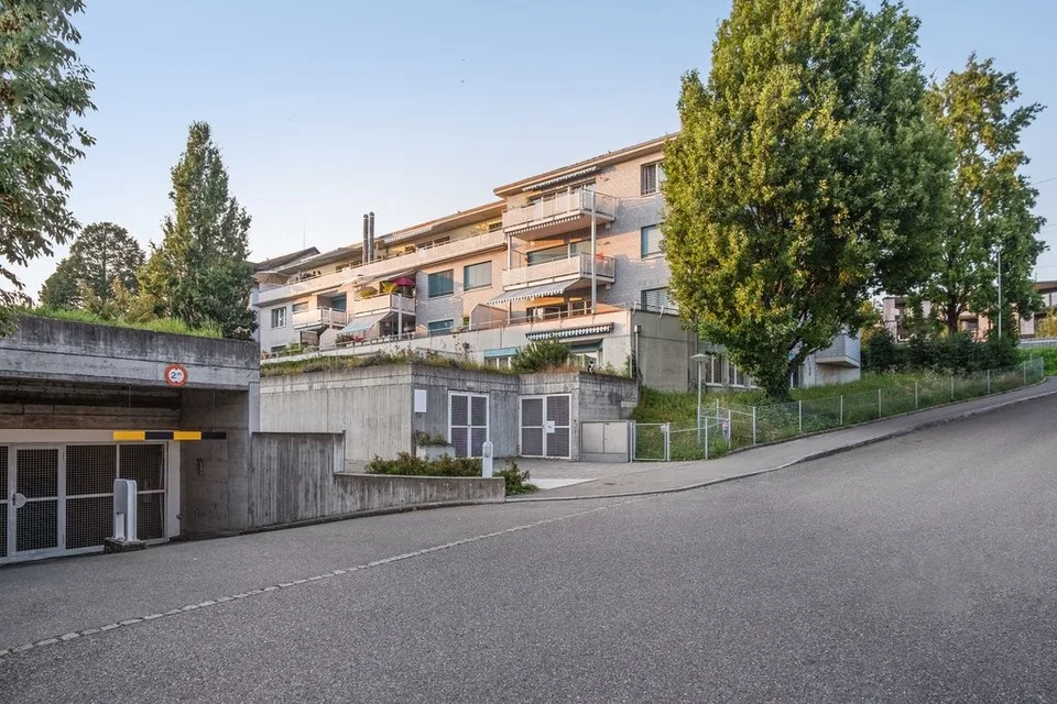 Doppel-Einstellplatz in Männedorf zu vermieten!