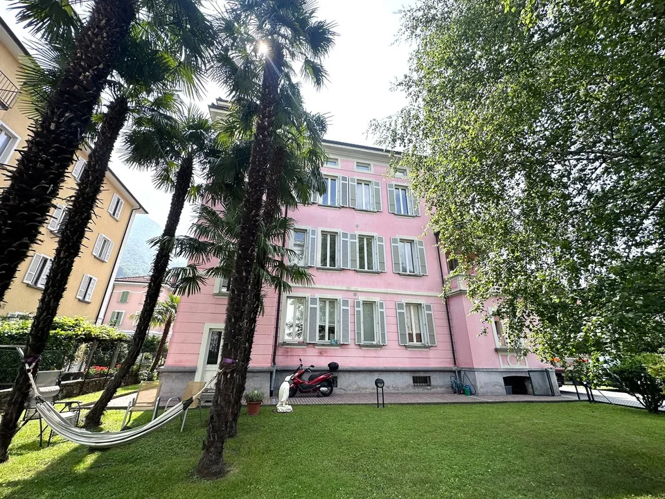 Location 5,5 pièces complètement rénové dans une maison d'époque – position privilégiée