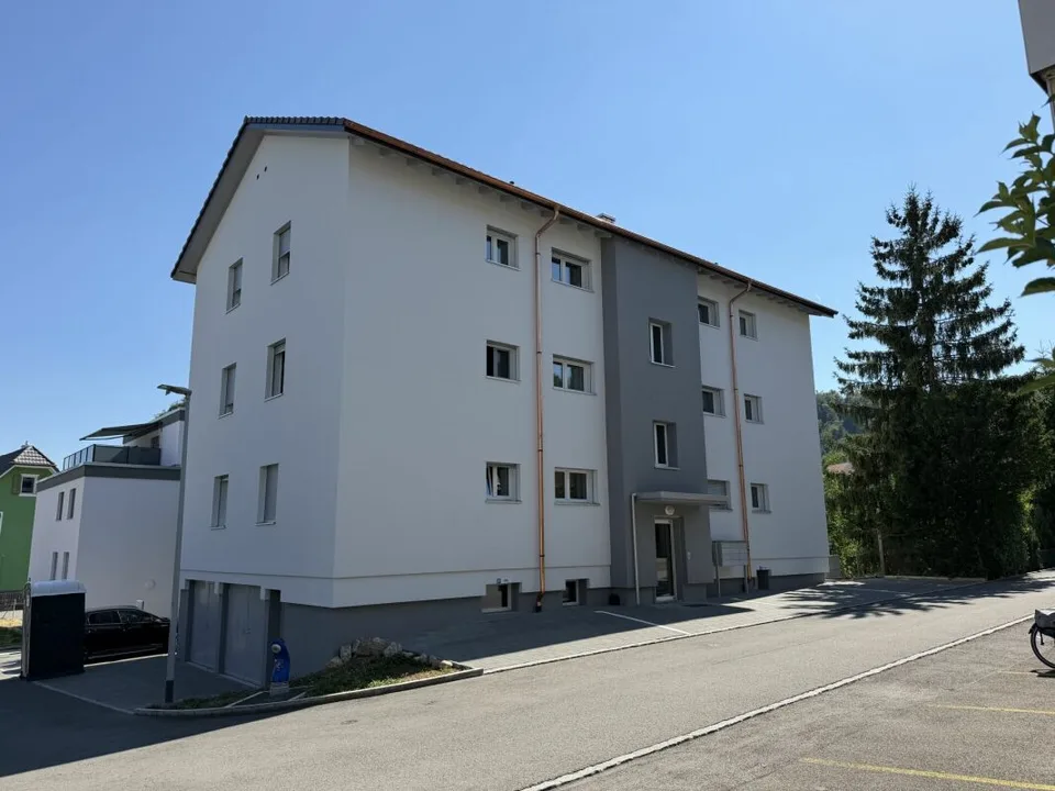 Helle 3.5-Zimmerwohnung mit sonnigem Balkon an ruhiger Wohnlage