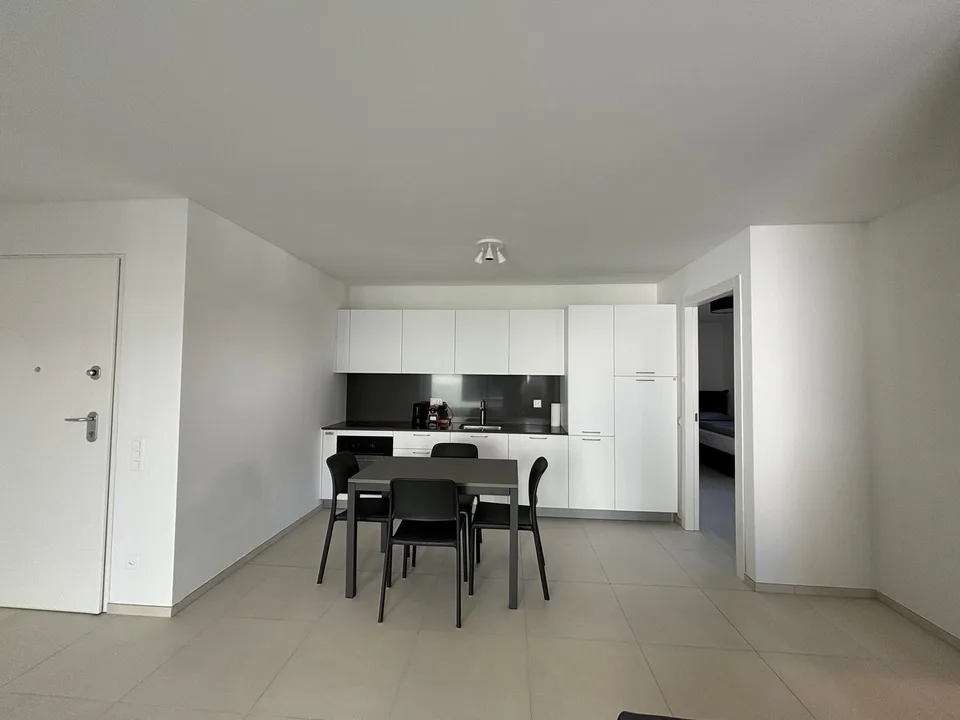 Bel appartement de trois pièces meublé - Loyer tout compris