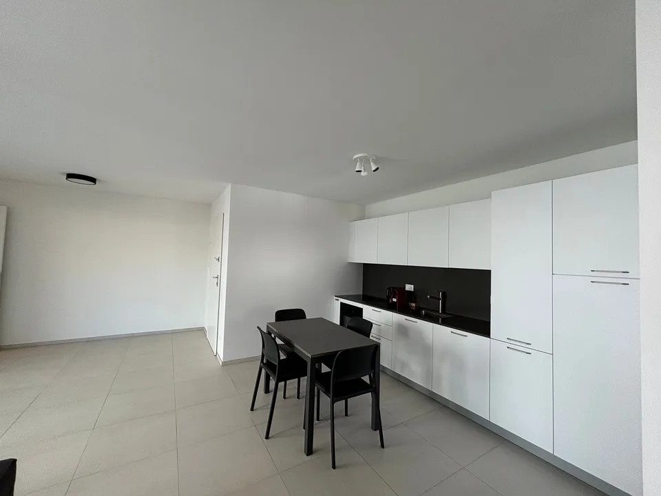 Bel appartement de trois pièces meublé - Loyer tout compris