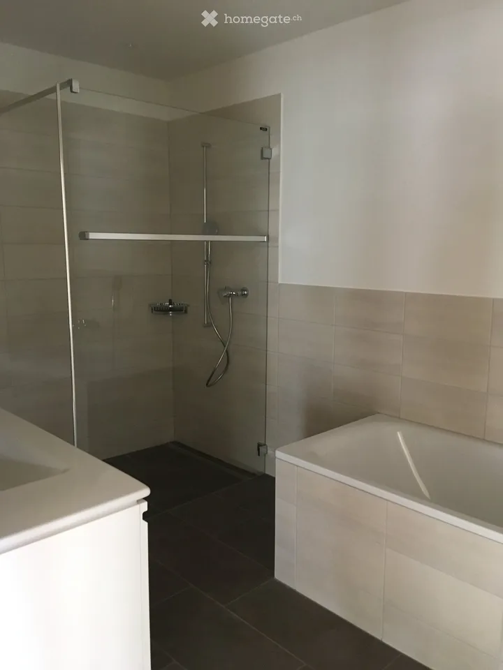 Moderne 3.5-Zimmer-Wohnung mit Seeblick in Uttwil – Erstbezugsqualität am Bodensee