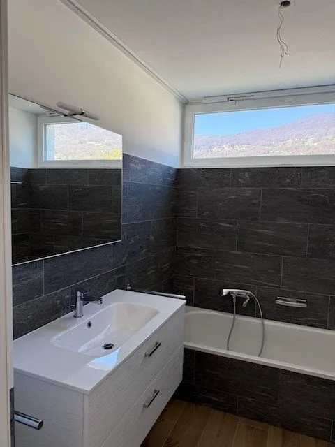 Moderne Reihenvilla zur Miete in Bioggio