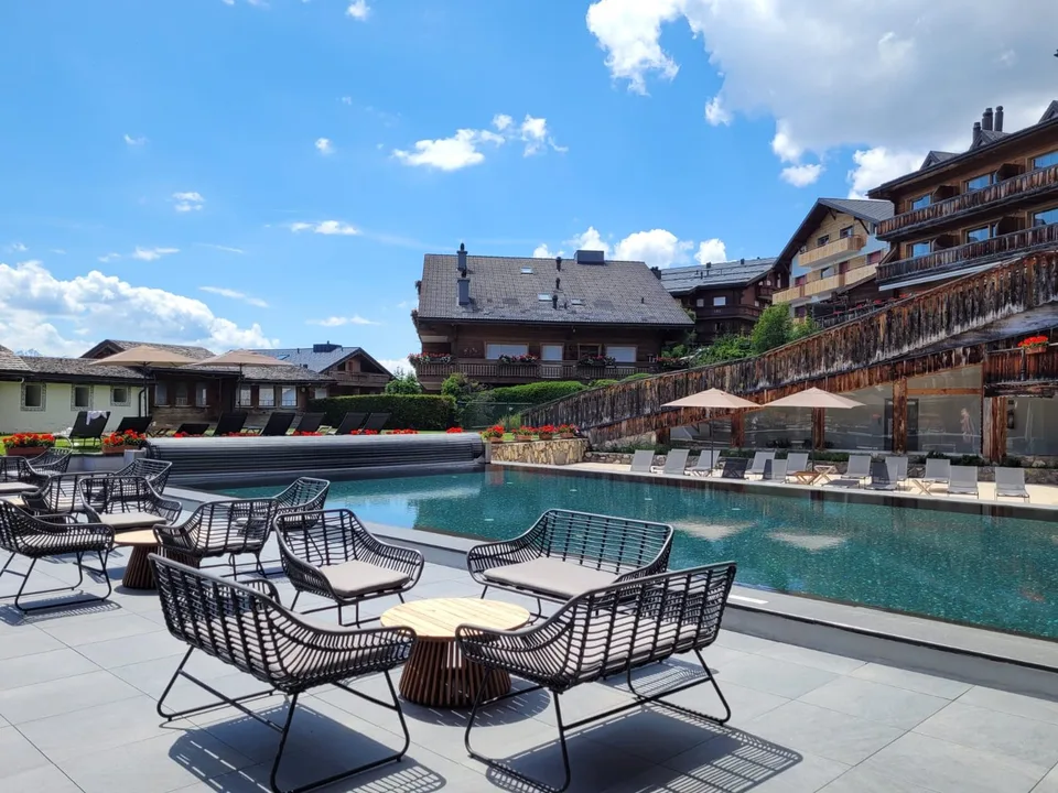 Private Jacuzzi & Mountain View  Furnished Studio with Balcony - Swiss Alps Chalet