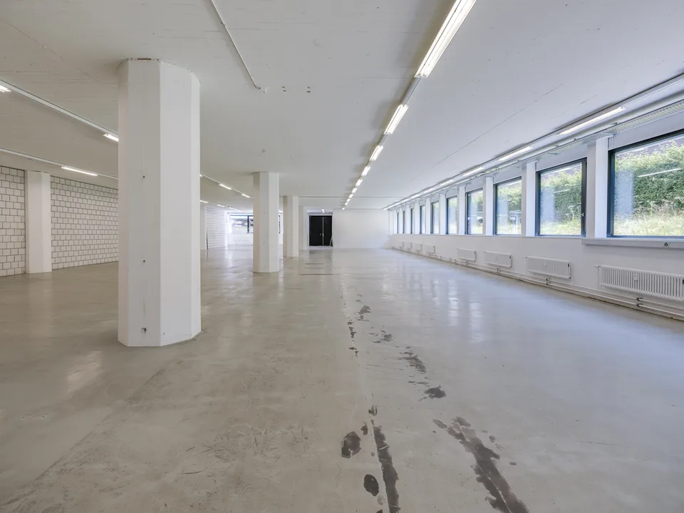 Espaces flexibles dans le sous-sol au cœur de Köniz