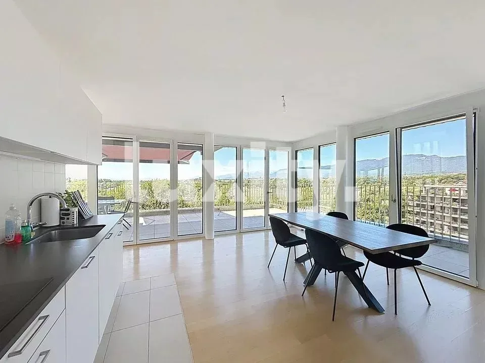 Prächtige Wohnung mit hohem Standard und 150 m² Terrasse sowie Panoramablick auf den See und den Jura