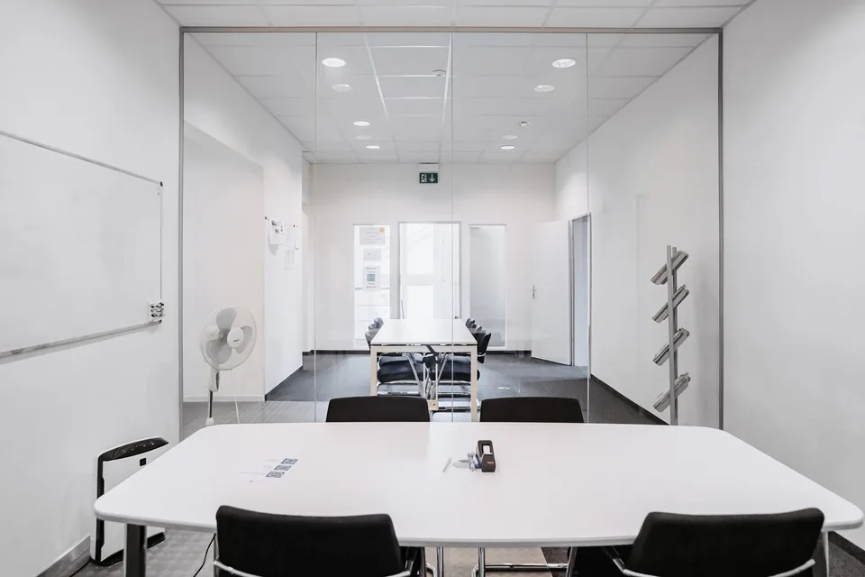 Bürohaus in den AROVA Hallen – Foto 9 von 14