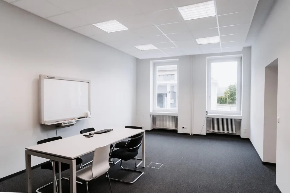Bürohaus in den AROVA Hallen
