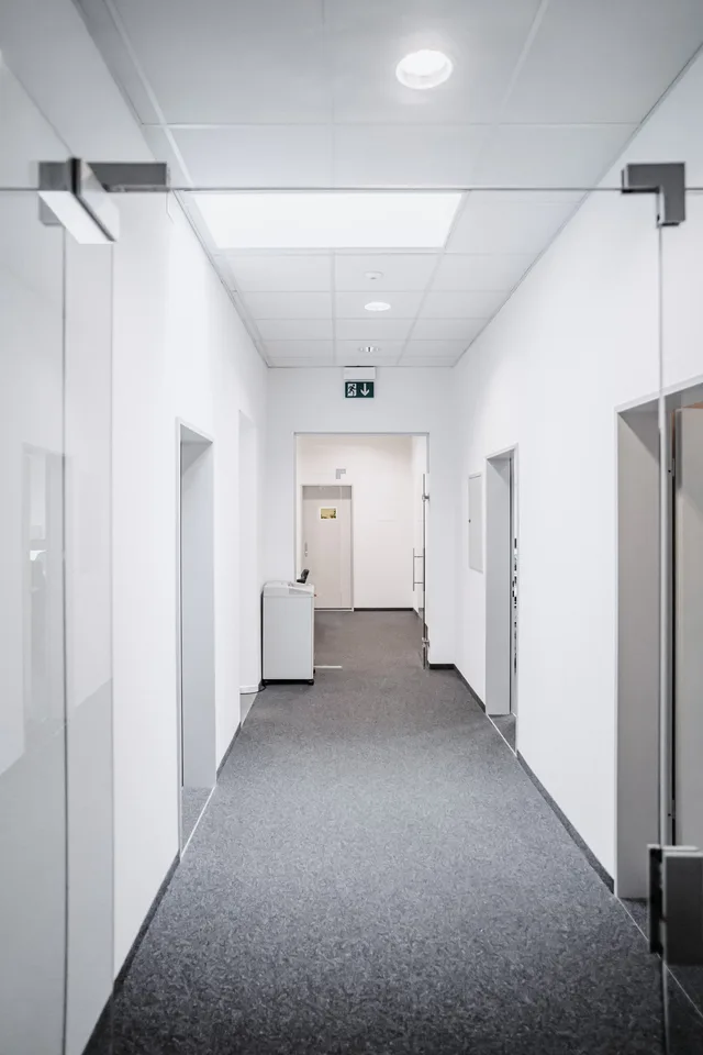 Bürohaus in den AROVA Hallen – Foto 12 von 14