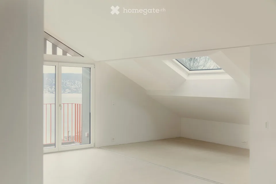 Aussergewöhnliche loftartige Wohnung mit atemberaubenden Rundumblick auf den Zürichsee