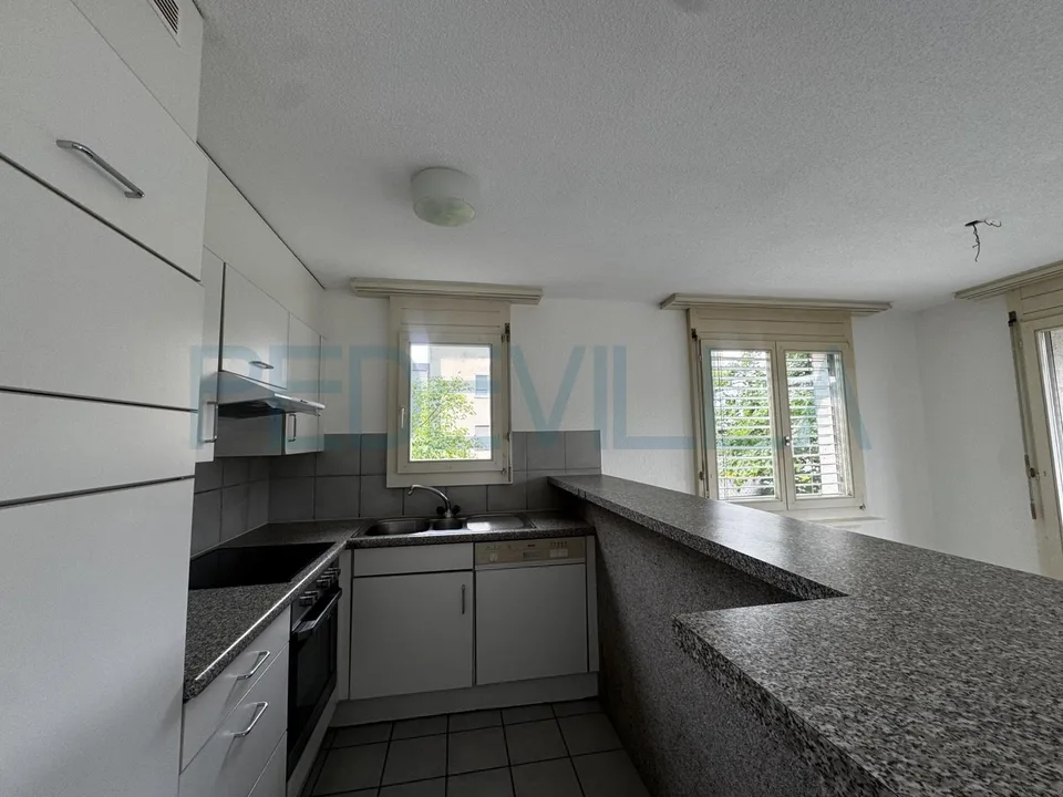 Zu vermieten - Schöne 4-Zimmer-Wohnung im 1. Stock