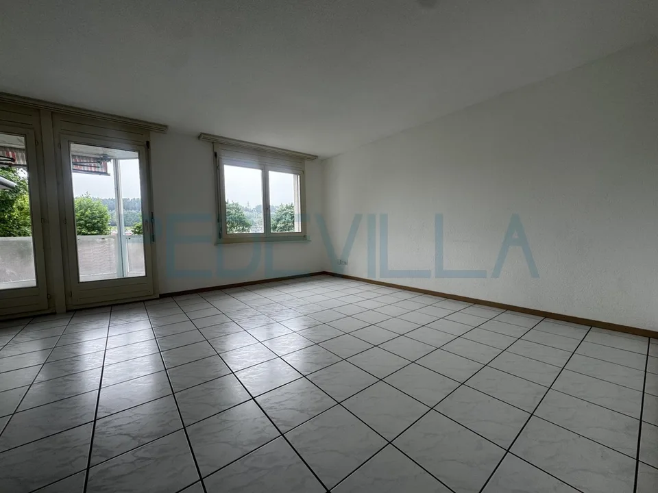 Zu vermieten - Schöne 4-Zimmer-Wohnung im 1. Stock