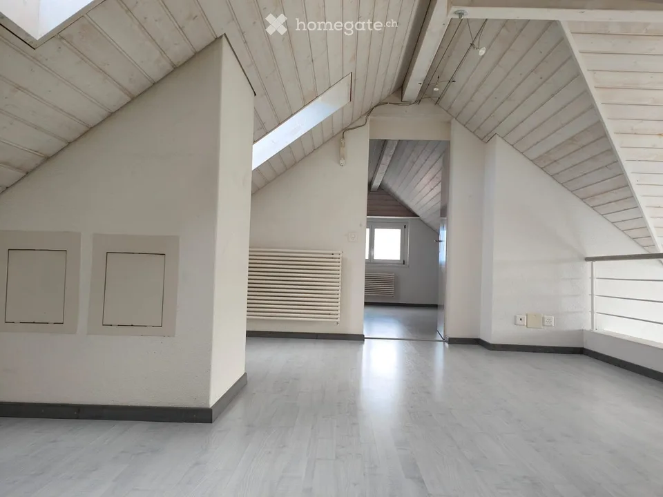 Schöne 4.5 Zimmer Maisonette Wohnung auf zwei Etagen