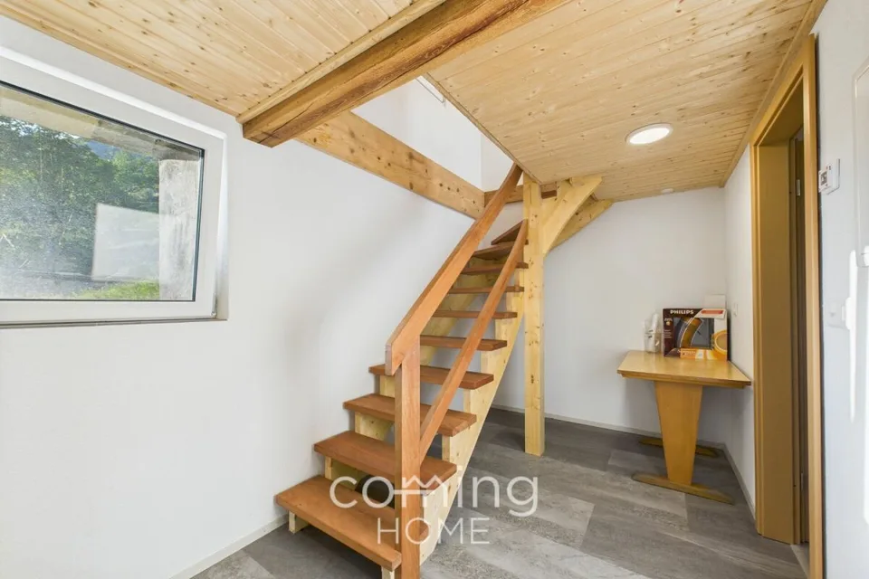 Ruhig, sonnig und mit Bergblick - neuwertige 1.5-Zimmer-Wohnung in Hohtenn