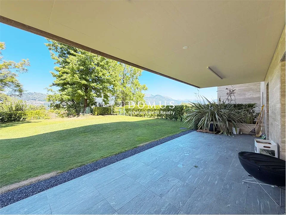 Elegantes Appartement mit Terrasse und Garten
