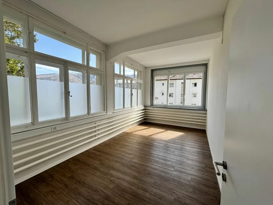 St-Imier, bel appartement de 3.5 pièces de type loft avec jardin privatif – photo 6 sur 7