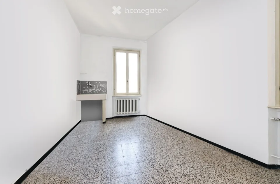 UFFICIO 3 LOCALI CENTRALISSIMO A CHIASSO