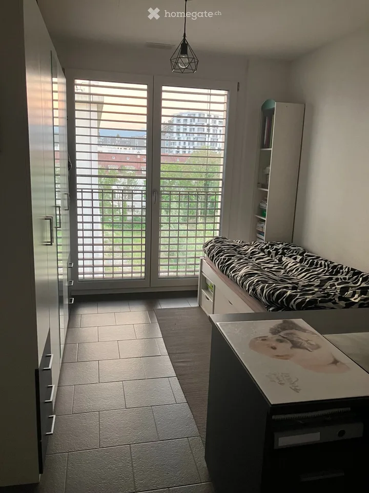 Sous-location (6 mois)  Studio meublé lumineux