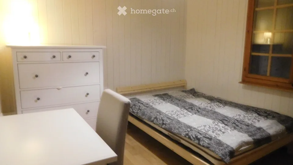 Chambre meublée dans chalet