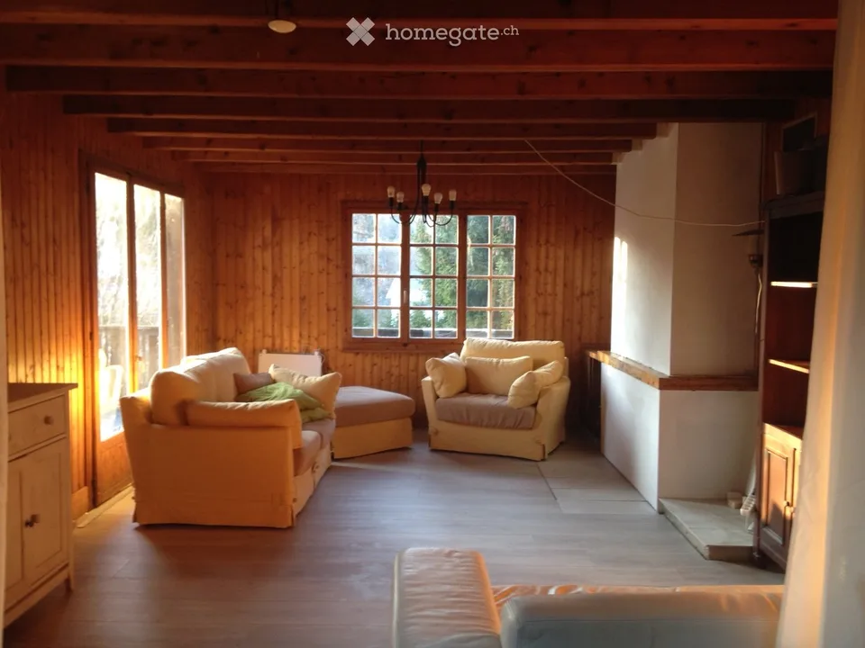 Chambre meublée dans chalet