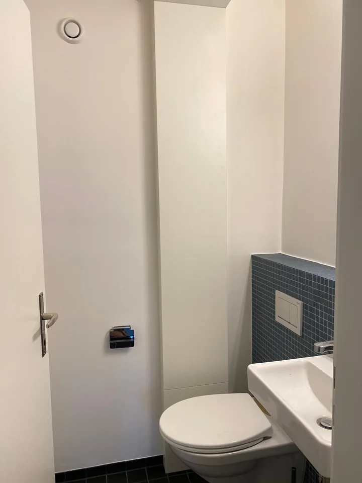 3.5-Zimmerwohnung mit grossem Balkon und Fernsicht – Foto 9 von 10