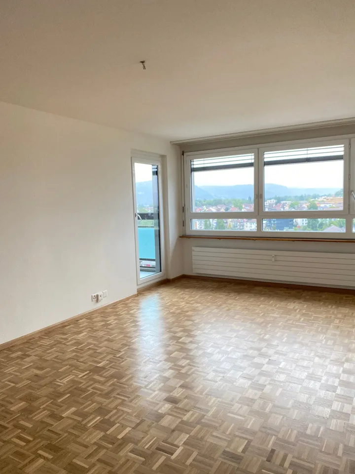 Appartement 3.5 pièces avec grand balcon et vue lointaine