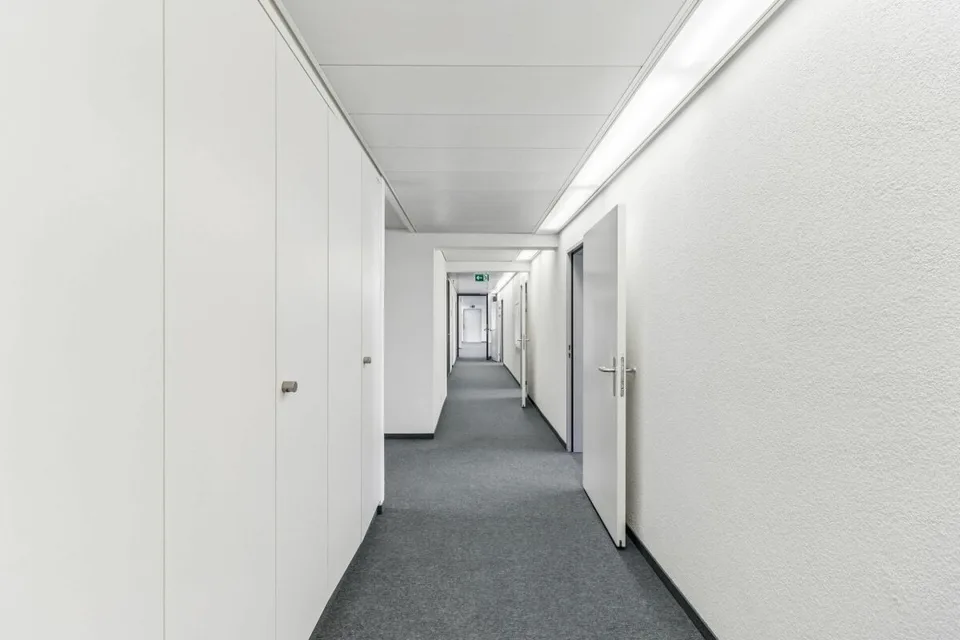 Espace de bureau représentatif au 4e étage à Zürich-Altstetten