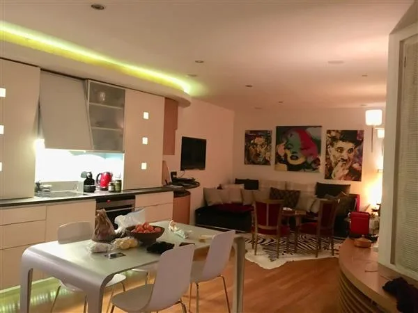Parigi: Appartamento arredato  2.5 locali