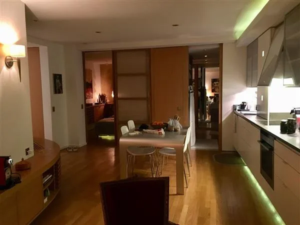 Parigi: Appartamento arredato  2.5 locali