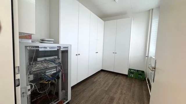 •Light-filled and fully developed office space in a central location – photo 6 of 10