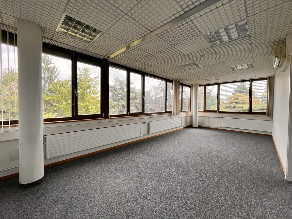 Surface of 605 m2 - Flexible Lease