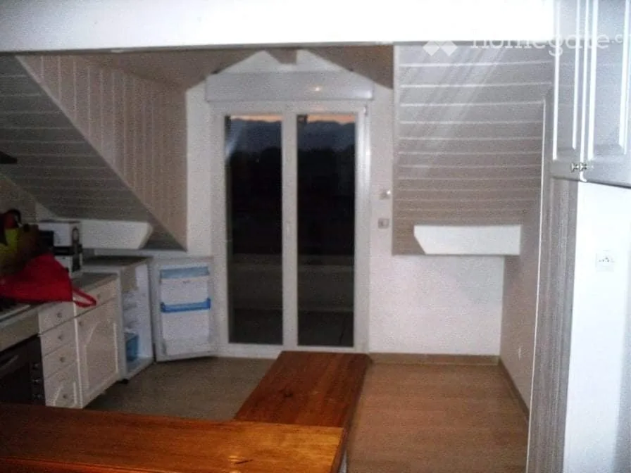 Owner rents 3-room apartment, at Anières customs