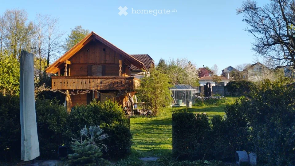 ** WG Zimmer und Naturbadeteich **