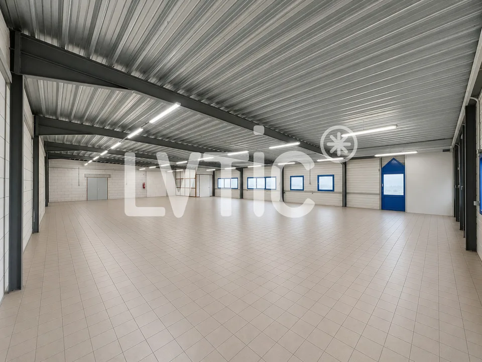 Atelier, dépôt de 578 m2 à louer à Yverdon - Treycovagnes