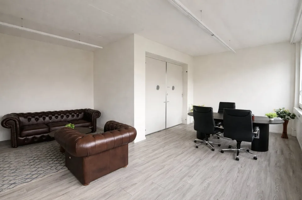 390 m² Bürofläche in Cham viel Platz zu attraktiven Konditionen – Foto 6 von 8